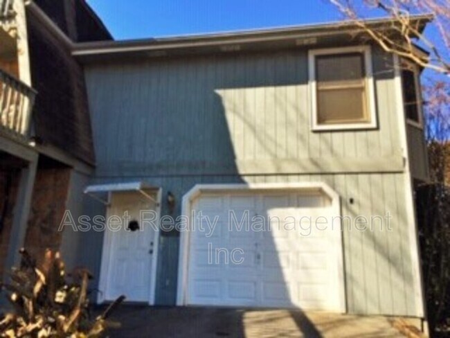 Building Photo - 108 Waverly Cir