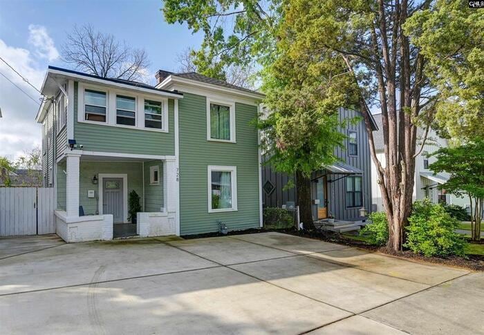 Primary Photo - 728 Laurel St