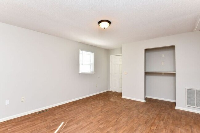 Foto del edificio - Newly remodeled 2 bed, 1 bath single story...