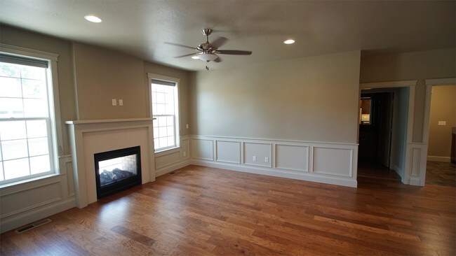 Building Photo - 2551 S Willow Grove Ln