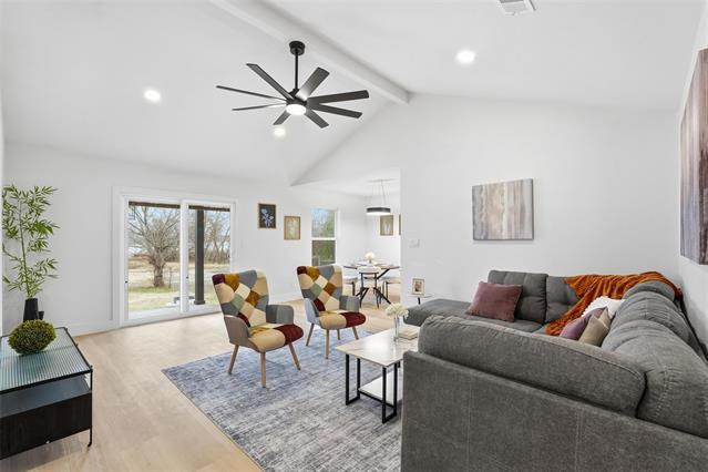 Foto del edificio - 763 Lakeside Dr