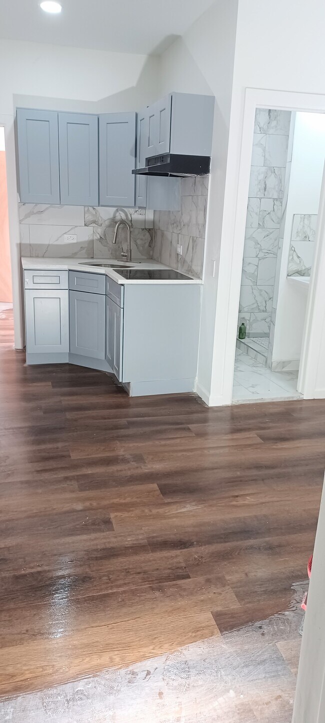 Foto del edificio - 341 Midwood St