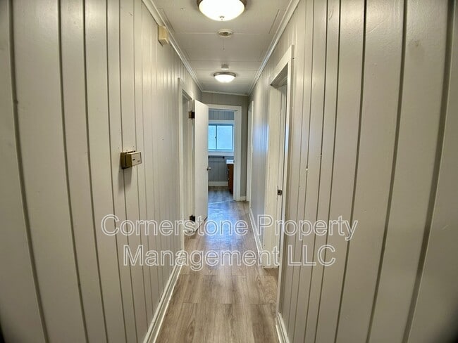 Foto del edificio - 325 Bury St