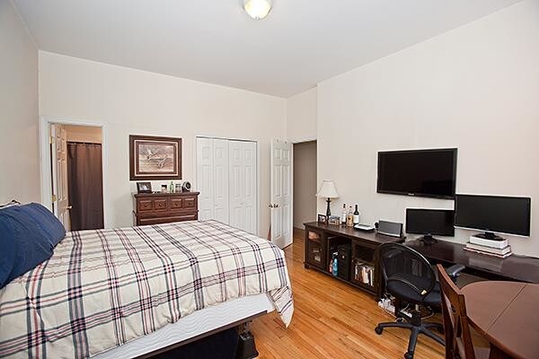 Building Photo - 25 Saint Marks Place