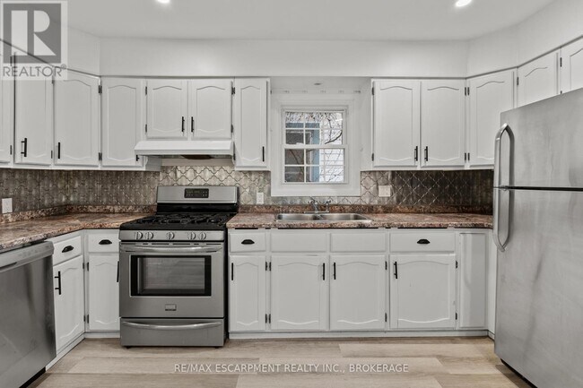 Photo du bâtiment - 15 McCormick St