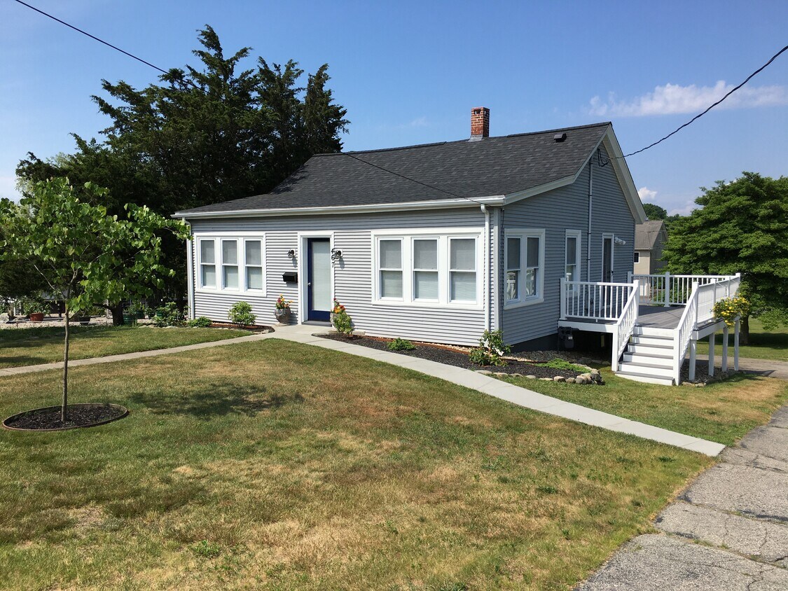 467 Pearse Rd, Swansea, MA 02777 House Rental in Swansea, MA