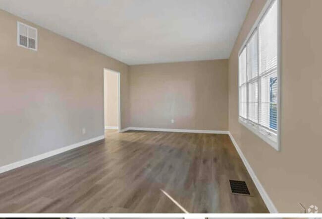 Building Photo - 3227 Astor Ave