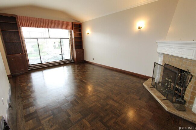 Building Photo - 500 Cayuga Ave