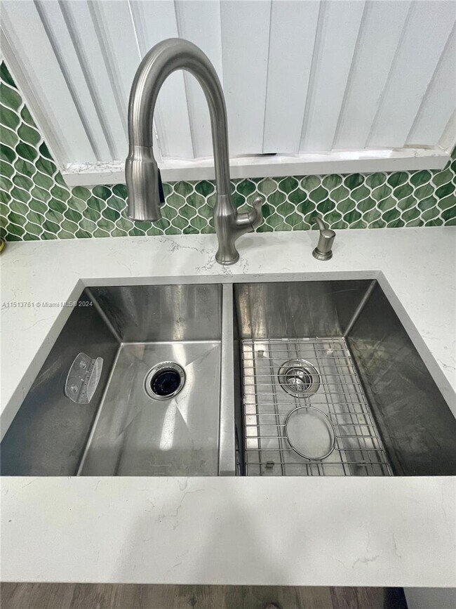 7610 Westwood Dr Unit 126, Tamarac, FL 33321 Condo for Rent in