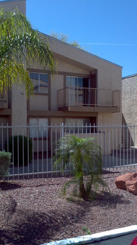 Foto principal - 3421 W Dunlap Ave