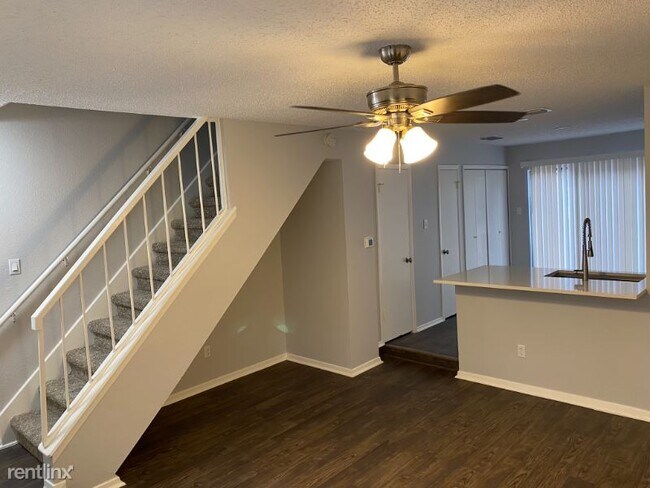 Building Photo - 11404 Walnut Ridge Dr