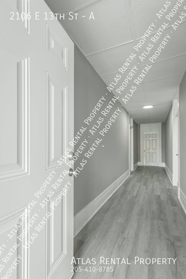 Foto del edificio - 2106 E 13th St