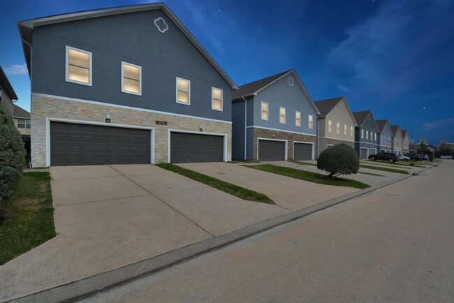 Foto del edificio - 15222 Addicks Stone Dr