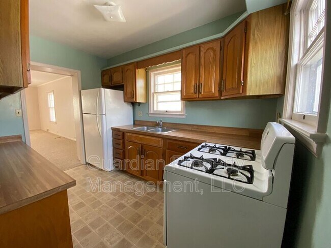 Foto del edificio - 309 E 6th St