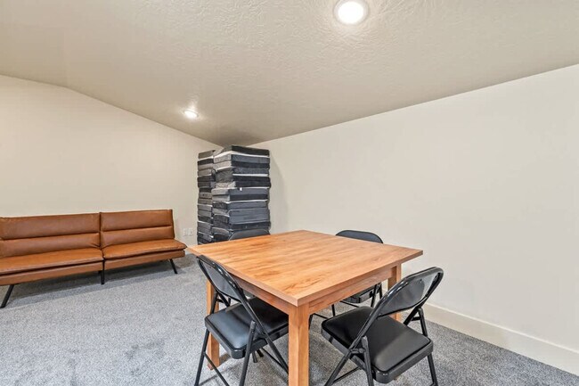 Foto del edificio - 306 CM Rdg Ln