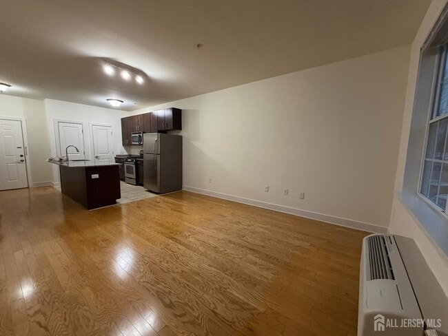 Foto del edificio - 40 John F. Kennedy Blvd