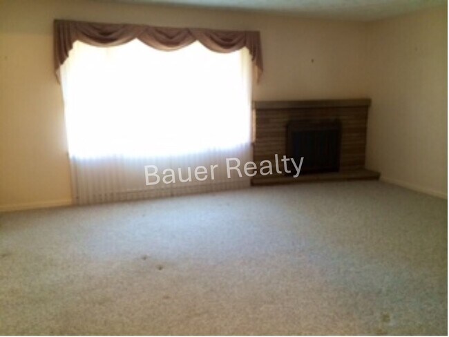 Foto del edificio - Three Bedroom, Southside Ashland