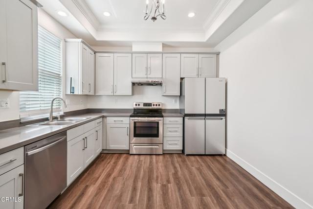Building Photo - 1404 S Alta Vista Ave