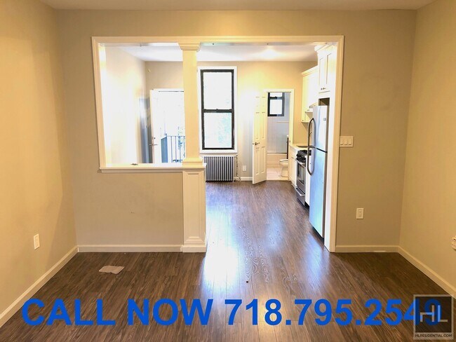 Foto del edificio - 68 AVENUE