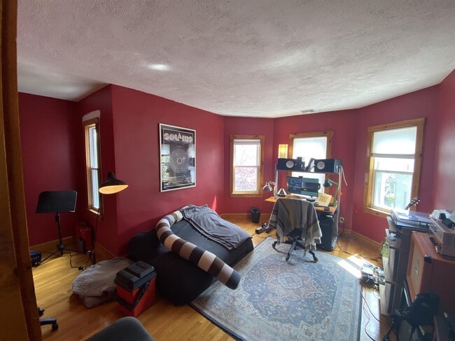 Building Photo - 81 Tremont St