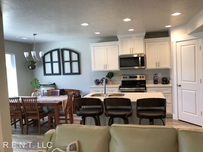 Foto del edificio - 3 br, 2.5 bath House - 283 Seasons Lane