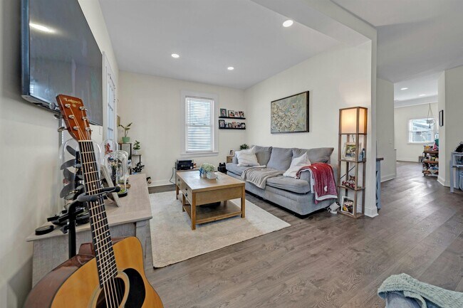 Foto del edificio - 632 Chase Ave