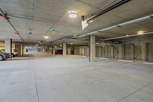 Building Photo - Terava