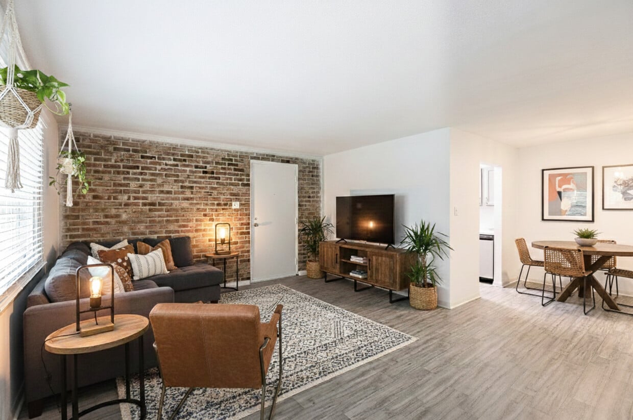 Chateau Apartments - Chateau Apartments