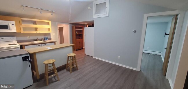 Foto del edificio - 453 Chesapeake Rd