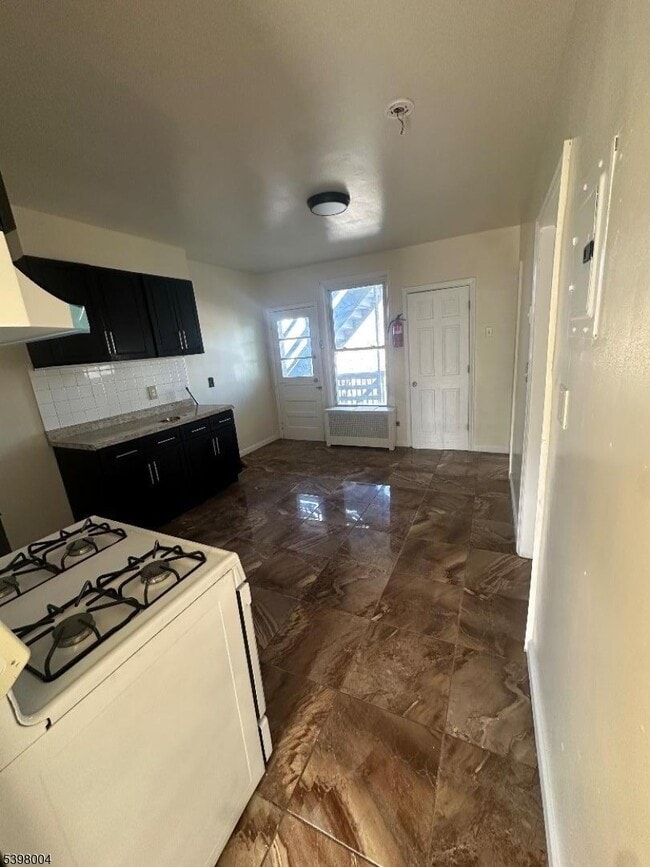 Building Photo - 115 Danforth Ave