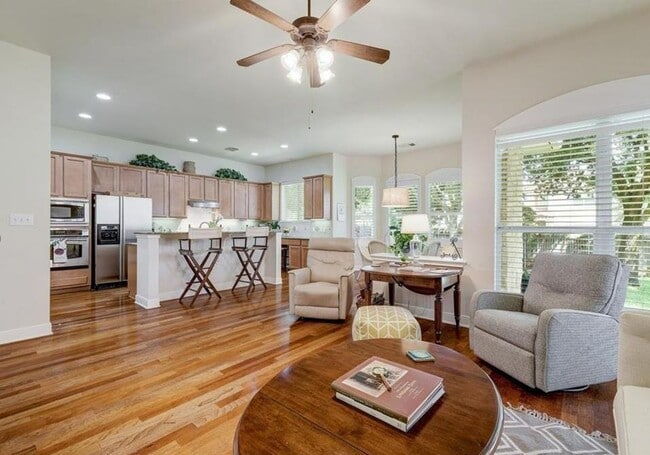 Building Photo - 15409 Interlachen Dr