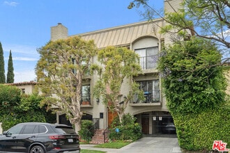 Building Photo - 839 S Holt Ave