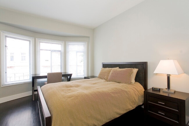 Building Photo - 540 Stockton St