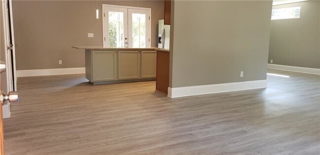 Foto del edificio - 115 Cedarcrest Dr