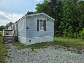 Building Photo - 645 Bonfire Dr