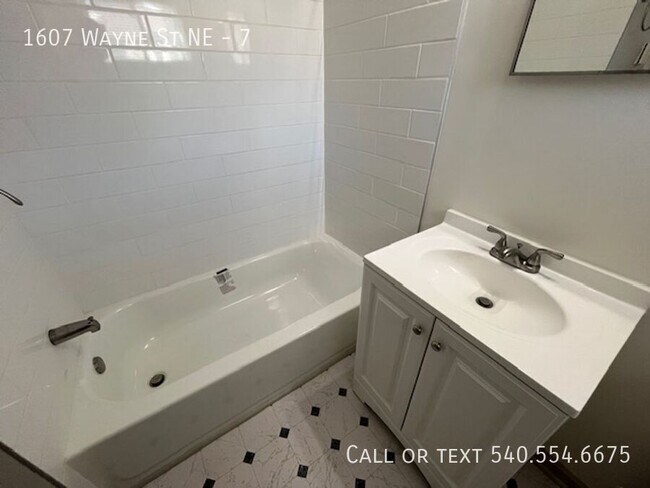 Foto del edificio - 1607 Wayne St NE