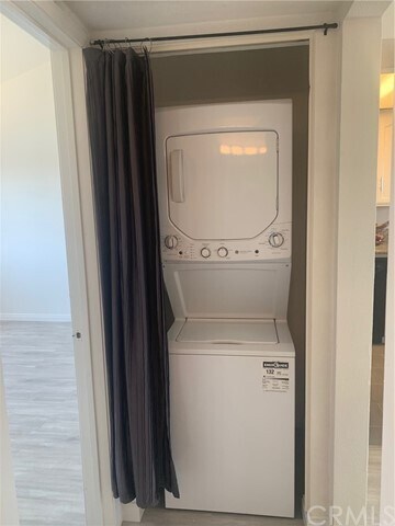 Building Photo - 1121 Obispo Ave