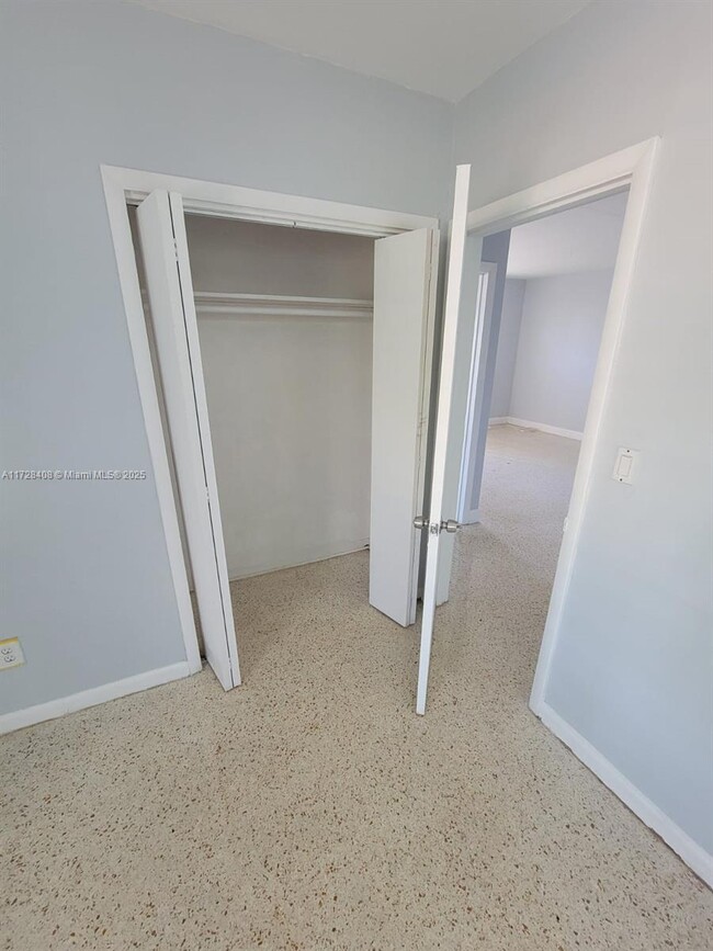 Foto del edificio - 2 bedroom in Miami FL 33137