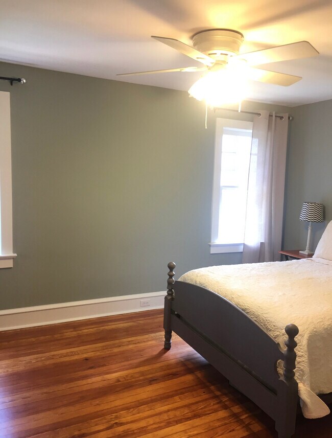 Bedroom - 12 E Cottage Ave