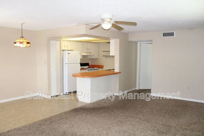 Foto del edificio - 203 46th Ave Terrace W