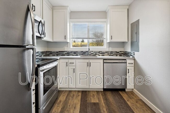 Foto del edificio - 8045 NE Flanders St