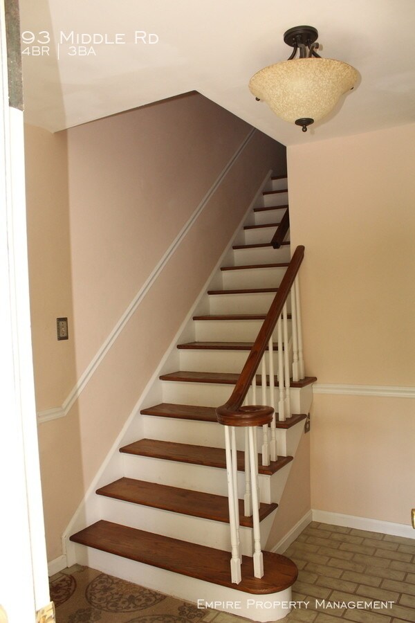Building Photo - Charming 4 Bedroom House for Rent