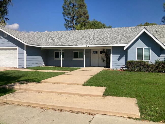 Entrada principal - 20333 Germain St