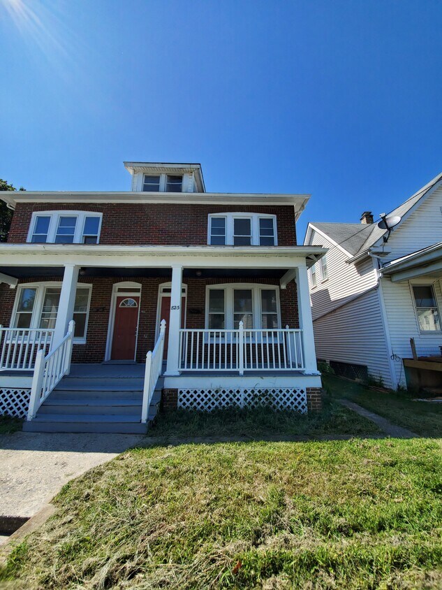 Primary Photo - 823 Pine St