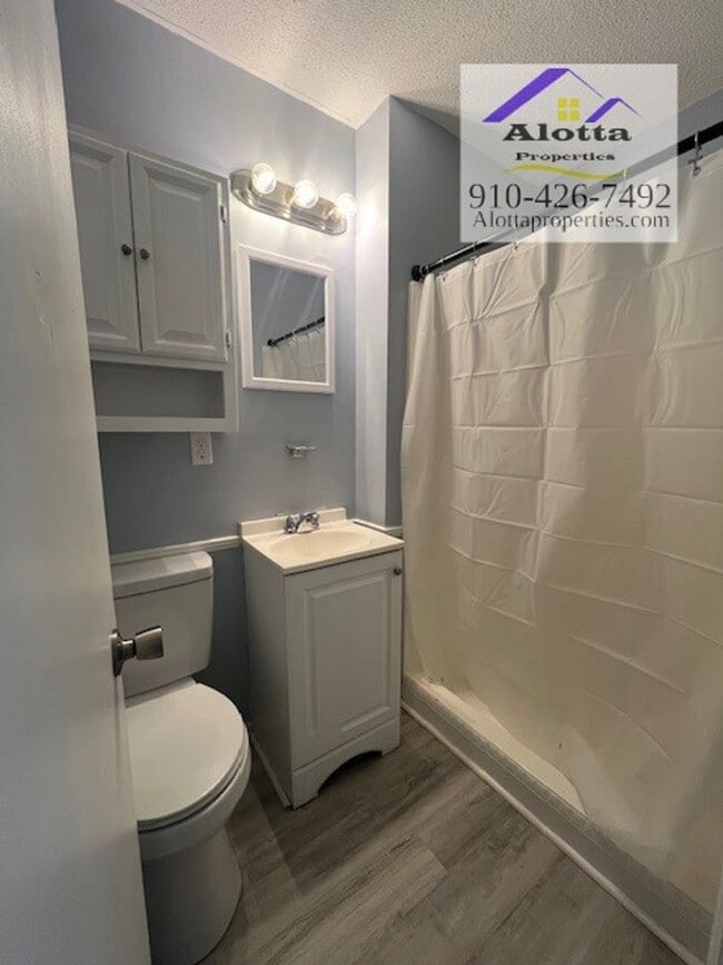 Foto del edificio - 3250 Willard Dr