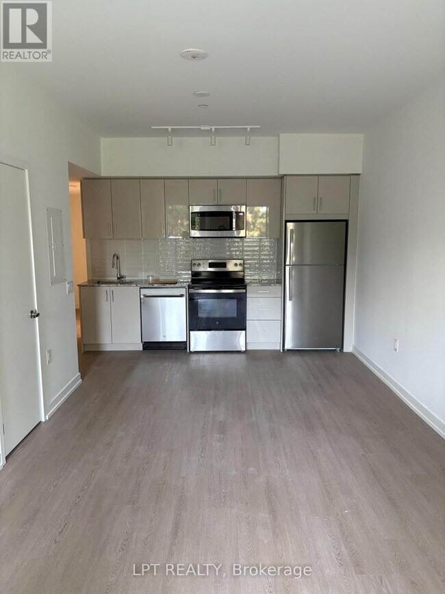 Photo du bâtiment - 4010 Eglinton Ave W