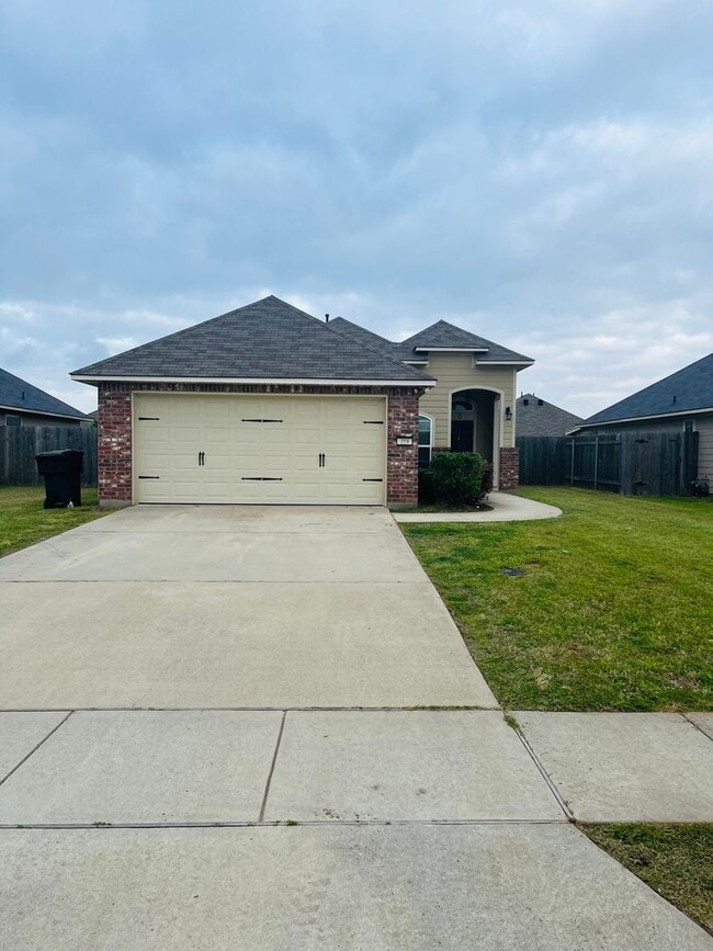 Building Photo - 359 Avondale Ln