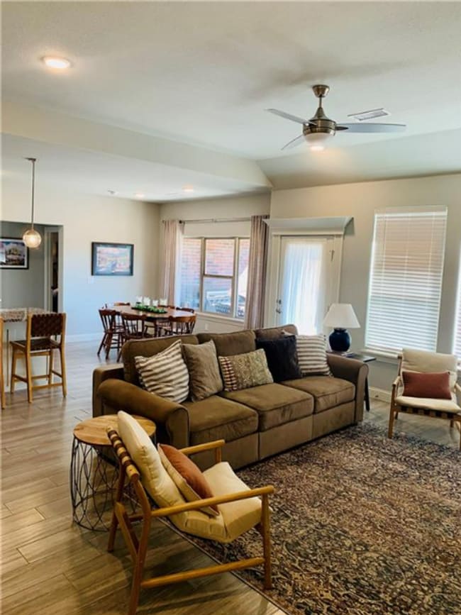 Photo - Stylish 4-Bed With Fireplace & Covered Porch House