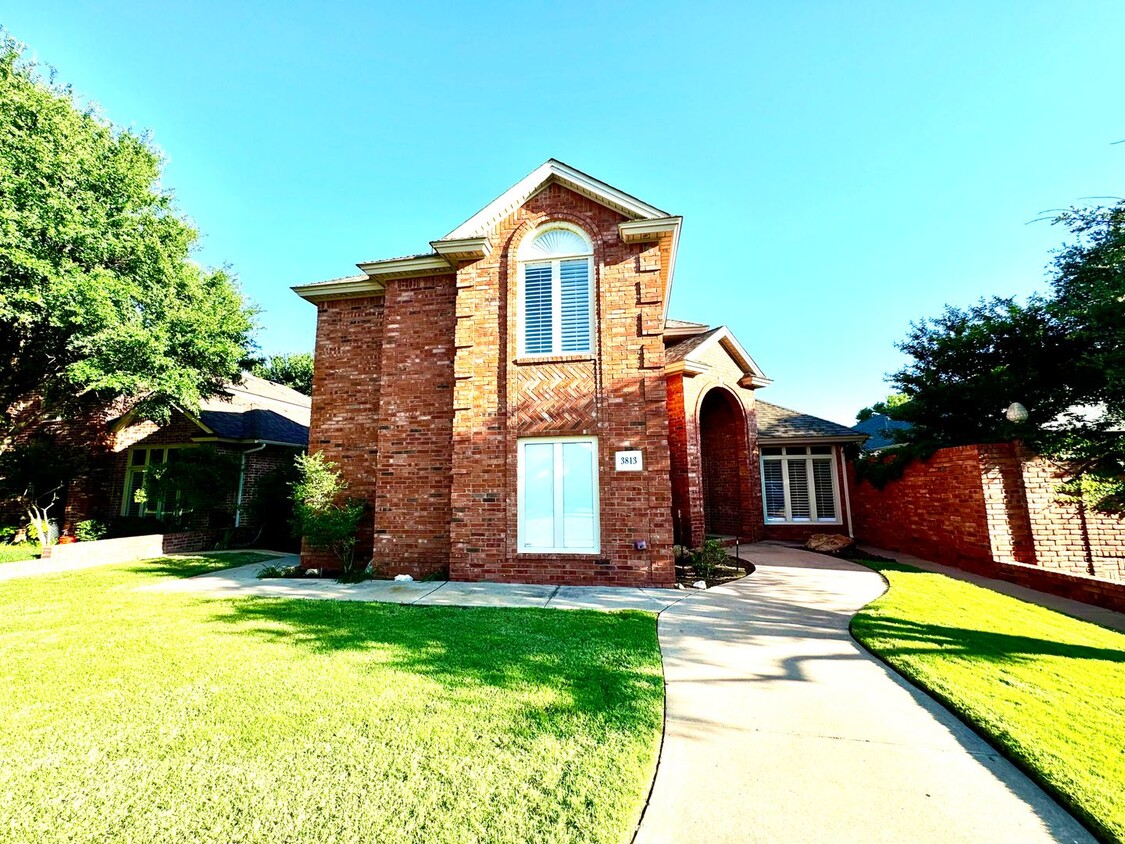 Foto principal - Garden Home in Kings Park