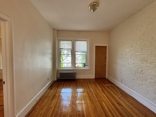 Building Photo - 863 Massachusetts Ave